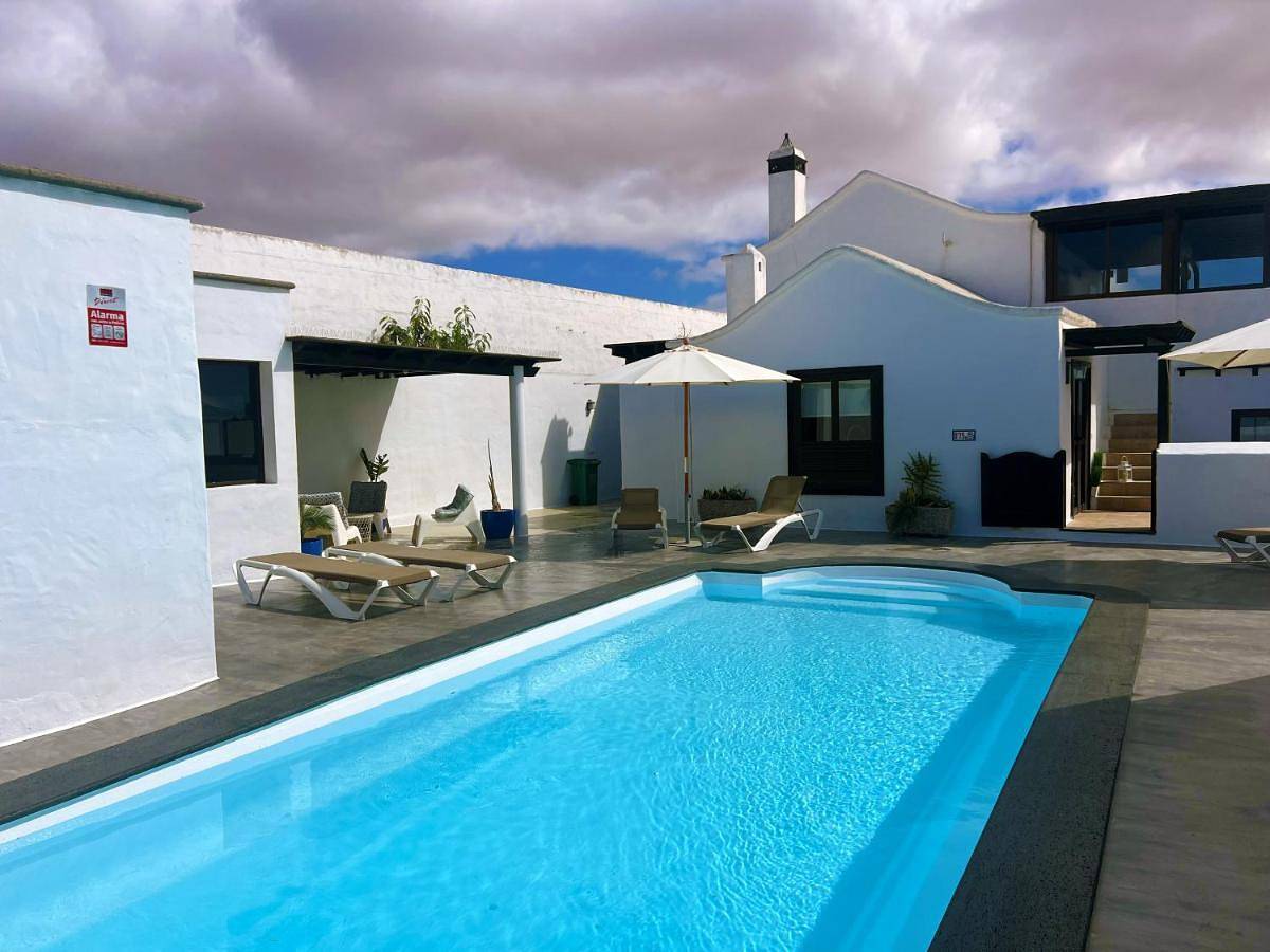 Nazaret Villa with heated pool in Nazaret, Teguise