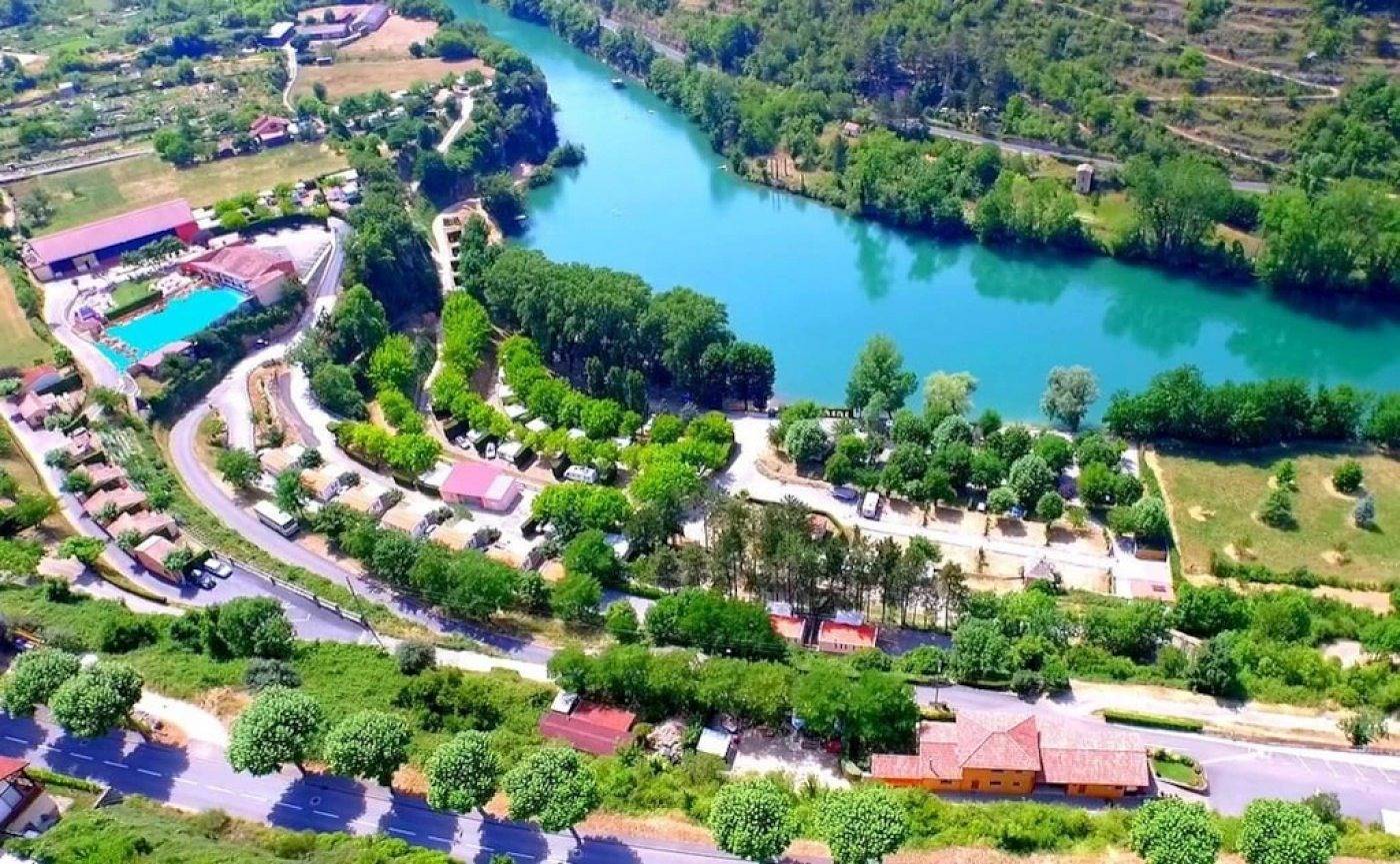 Zecamping 4* familial piscine pet friendly chalet Tv Bbq clim 45m2 in Saint-Rome-de-Tarn, Parc naturel régional des Grands Causses