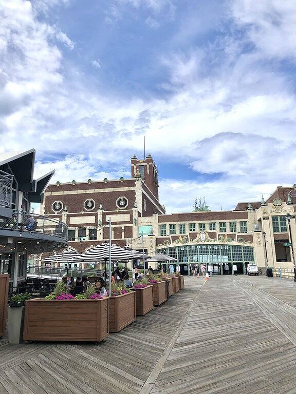 Renovated house minutes from beach, boardwalk, and shopping in Long Branch, Monmouth County