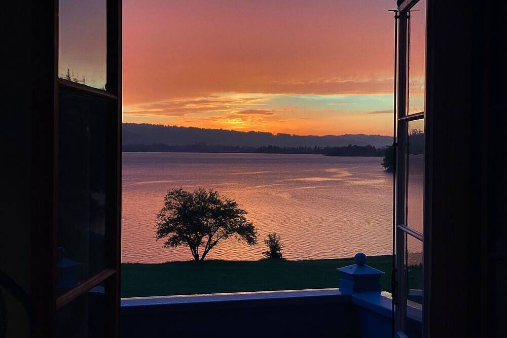 Ganze Wohnung, Premium Panorama-Ferienwohnung direkt am Kochelsee in Kochel am See, Kochelsee