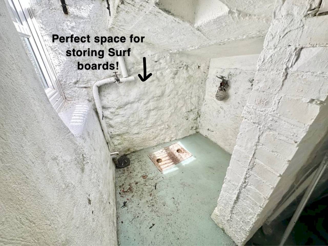 Pass the Keys | Ship Cottage 50m Walk to Tenby Beac in Tenby, Pembrokeshire
