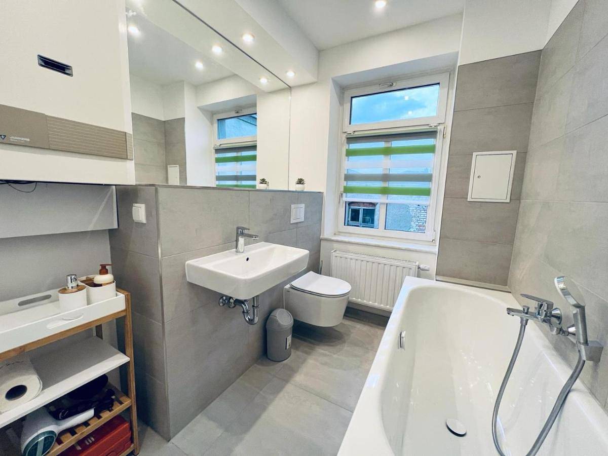 Ganze Wohnung, Twenty Five Apartment bei Dresden - free Parking, Netflix & Coffee Machine in Heidenau, Osterzgebirge