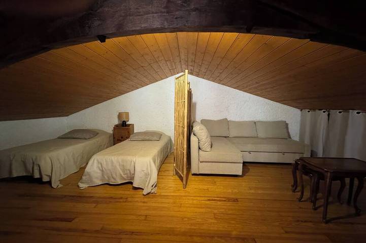 Gîte pour 8 personnes, avec jardin à Nozières - 3