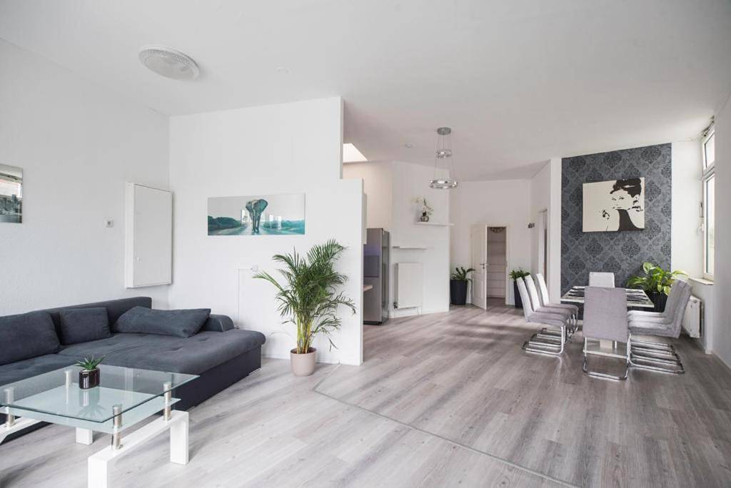 Ganze Wohnung, Gemütliche Ferienhaushälfte im Herzen Mainz in Mainz, Rheinhessen