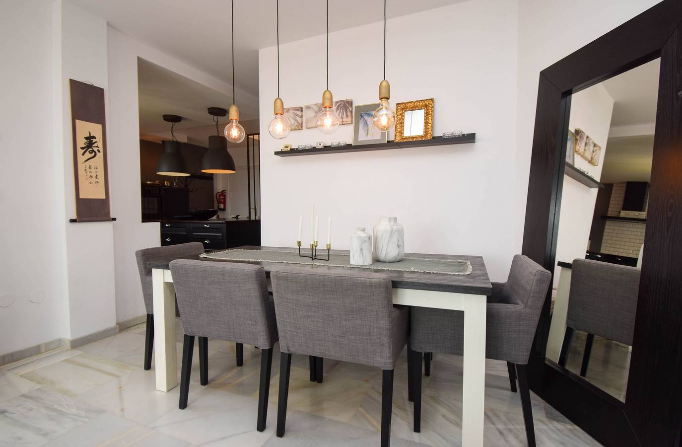Apartamento entero, Fantástico apartamento en Calahonda con grandes terrazas, vistas al mar y piscina in Sitio de Calahonda, Mijas