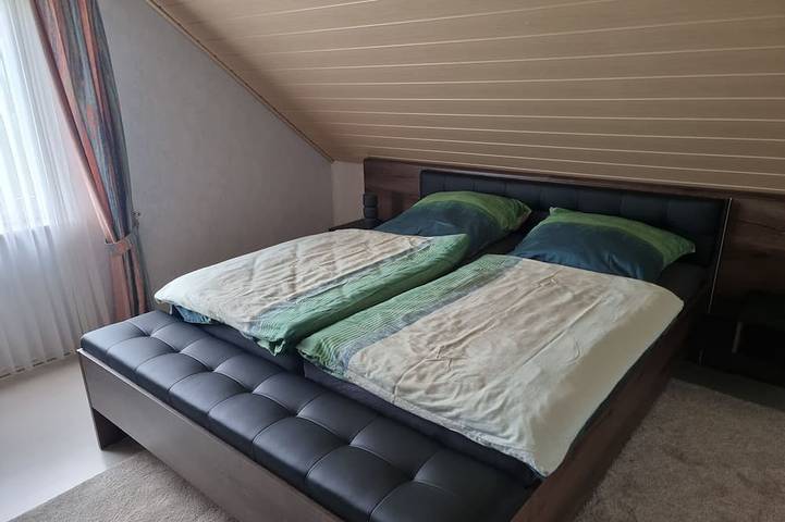 Ganze Wohnung, Gemütliche Ferienwohnung mit Balkon in Bad Salzdetfurth, Landkreis Hildesheim