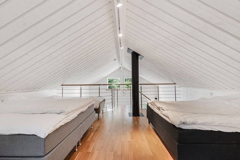 Spa-Kabine mit Jacuzzi und Holzsauna in Mälaren