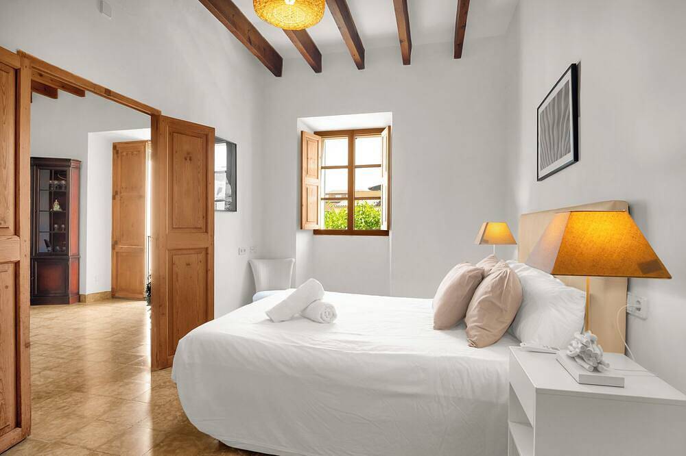 Ca Sa Beata, refurbished house with pool in a beautiful little town, Petra. in Petra, Majorca Center