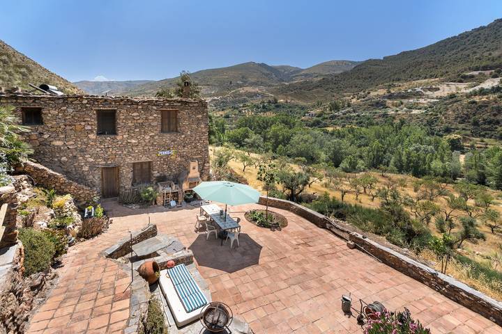 Casa de vacaciones para 3 personas, con Jardín en Soportújar