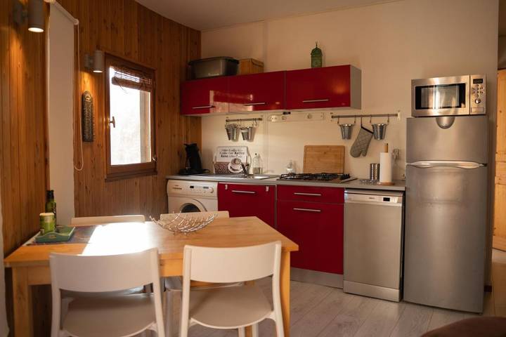 Gîte pour 4 personnes, avec jardin et piscine ainsi que terrasse et vue à Barjols - 4