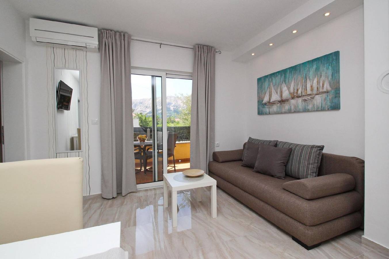 Ganze Ferienwohnung, Gemütliche Ferienwohnung in Baška mit Eigenem Balkon in Baska, Krk