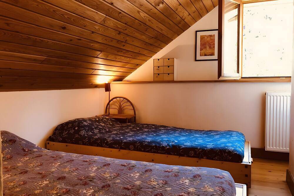 Apartamento entero, Apartamento 'L'Alpazen' con vistas a la montaña, balcón y Wi-Fi in Saint-Véran, Queyras