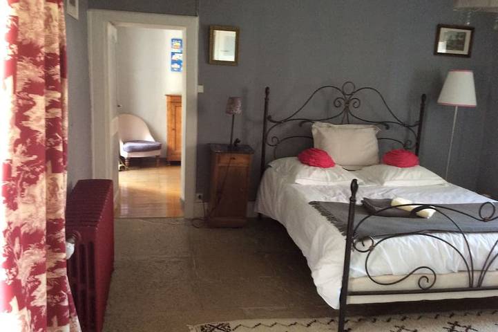 Location de vacances pour 8 personnes, avec Terrasse et Jardin à Frôlois - 2