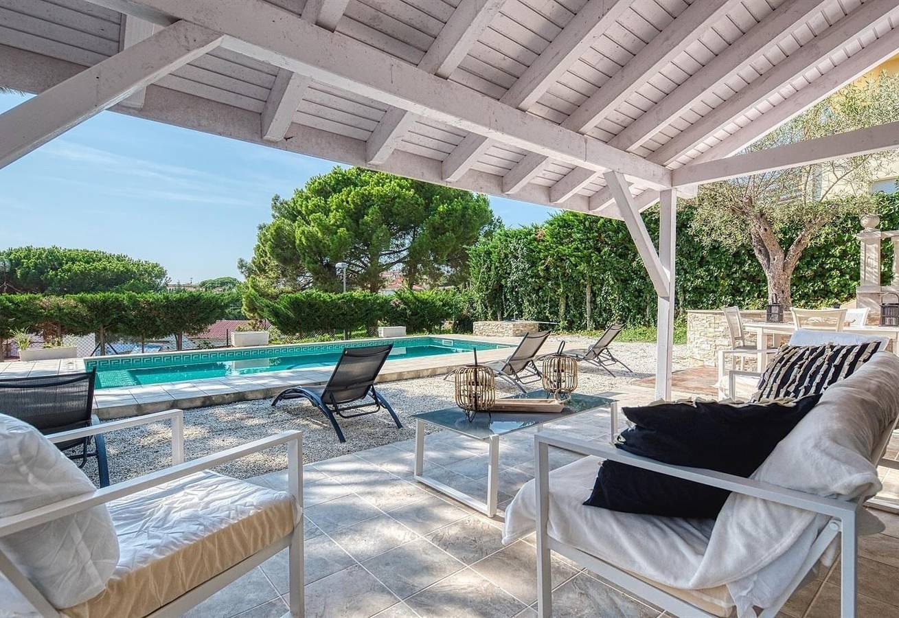 Villa "Costacabana - Primadonna" con piscina privada, terraza privada y Wi-Fi in Condado del Jaruco, Lloret de Mar