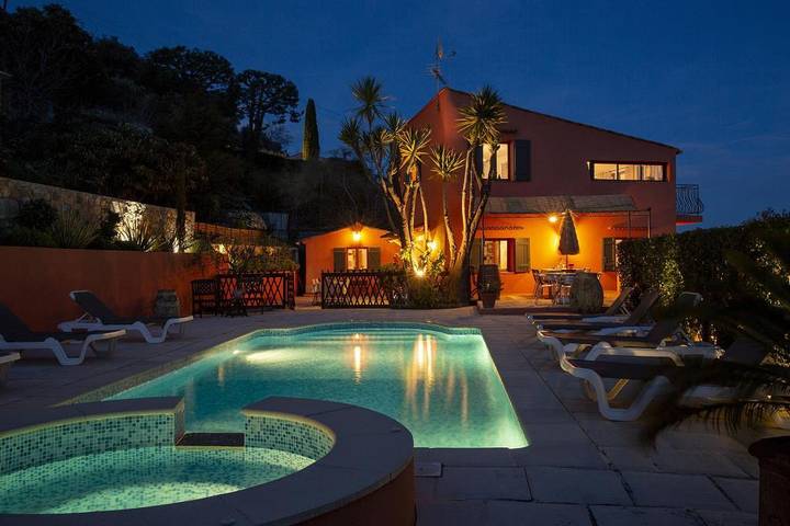 Location de vacances pour 8 personnes, avec piscine et jardin, animaux acceptés à Saint-Jeannet - 3