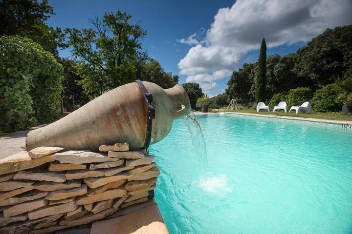 Location de vacances pour 10 personnes, avec jardin ainsi que piscine et vue, animaux acceptés à Bourg-Saint-Andéol - 3