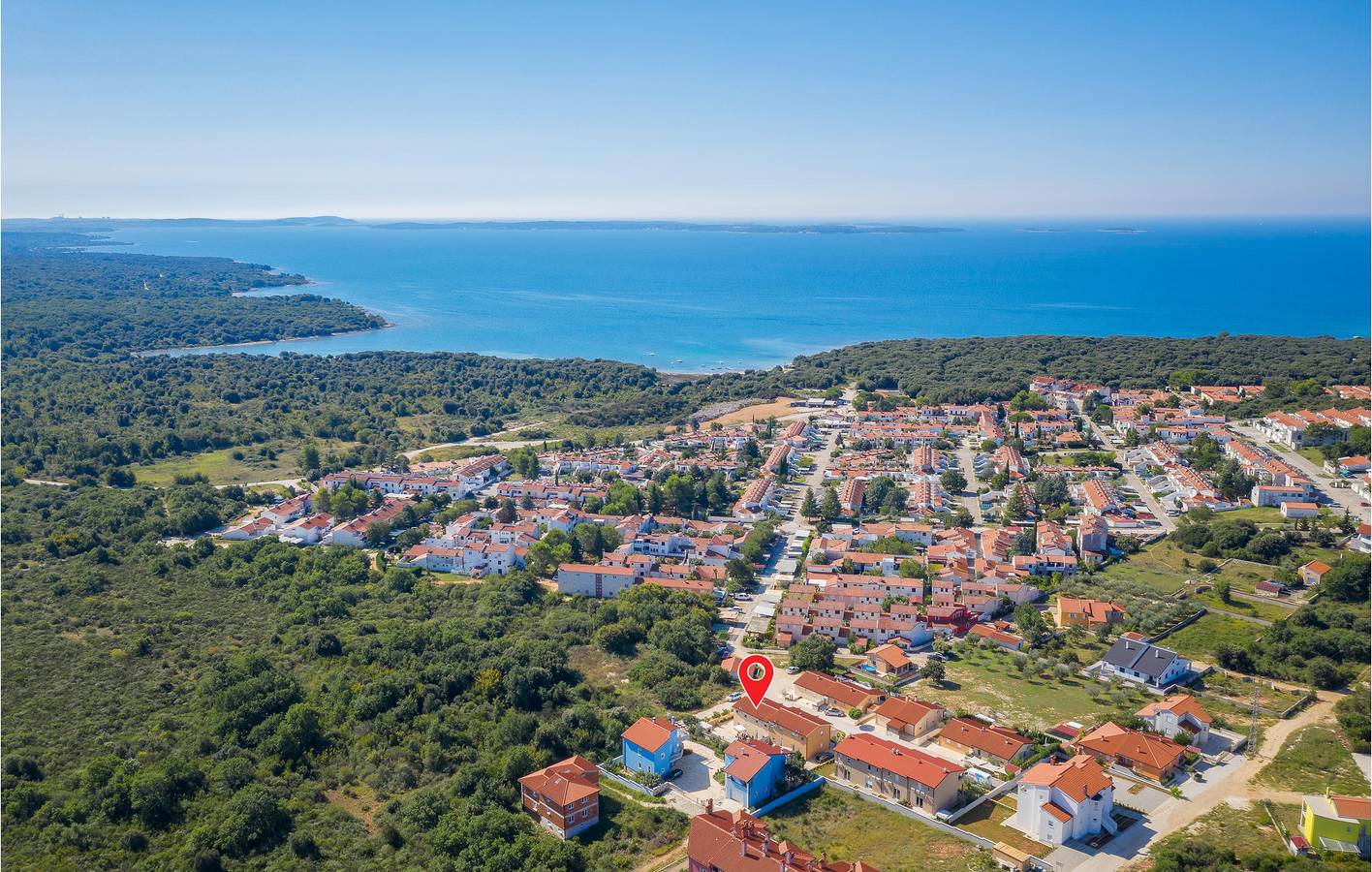Modernes Apartment mit Pool, Terrasse und WLAN in der Nähe eines FKK-Strandes in Barbariga, Südküste Istrien