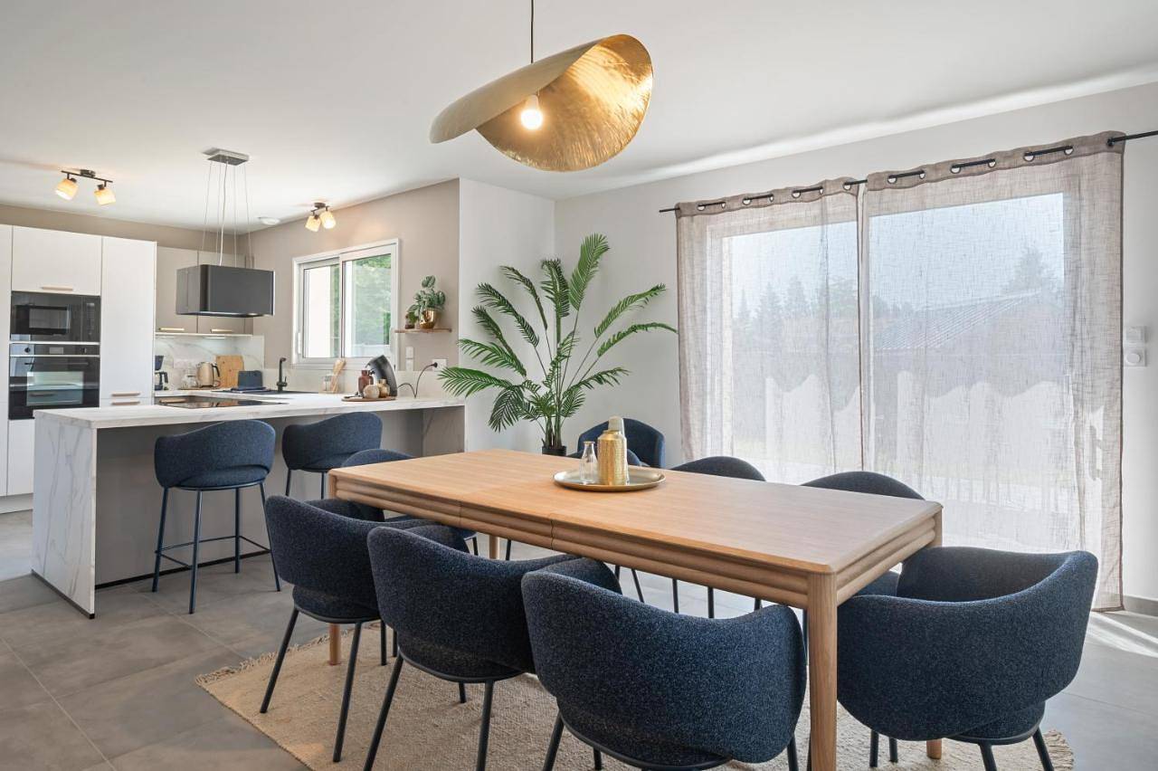 Five-Bedroom House in Montigny, Région de Rouen