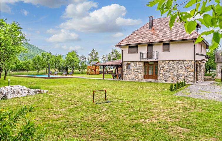 Modernes Apartment mit Pool, Terrasse und Grill in der Nähe von Otočac und dem Fluss Gacka in Prozor, Lika-Senj