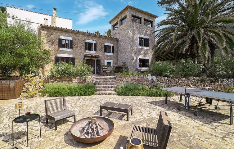 Finca für 4 Personen, mit Terrasse in Estellencs