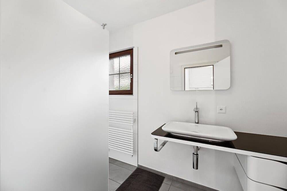 Ganze Wohnung, Vrbo Property in Sevelen, Kanton St. Gallen