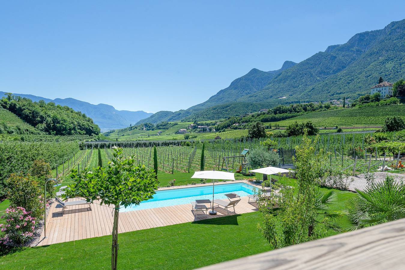 Ganze Wohnung, Apartment 'Kardonighof Ort' mit Poolblick in Kalterer See, Kaltern an der Weinstraße