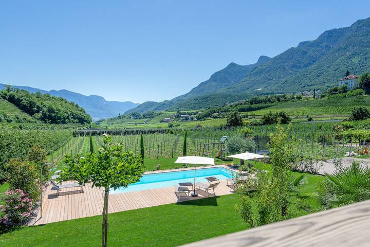 Ferienwohnung für 4 Personen, mit Balkon und Garten am Kalterer See