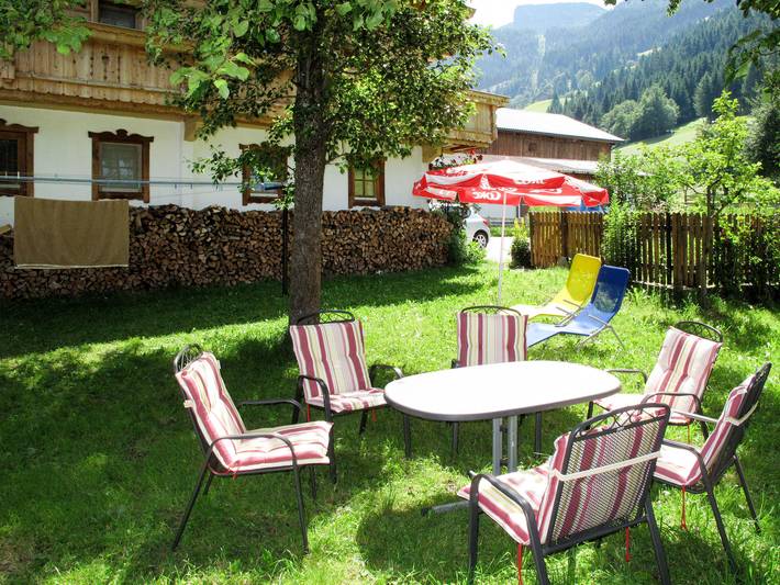 Ferienwohnung für 14 Personen, mit Balkon und Terrasse sowie Garten und Ausblick in Hainzenberg - 2