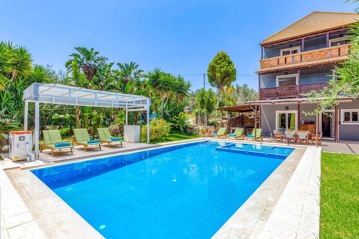 Villa for 6 personer, med hage - 1