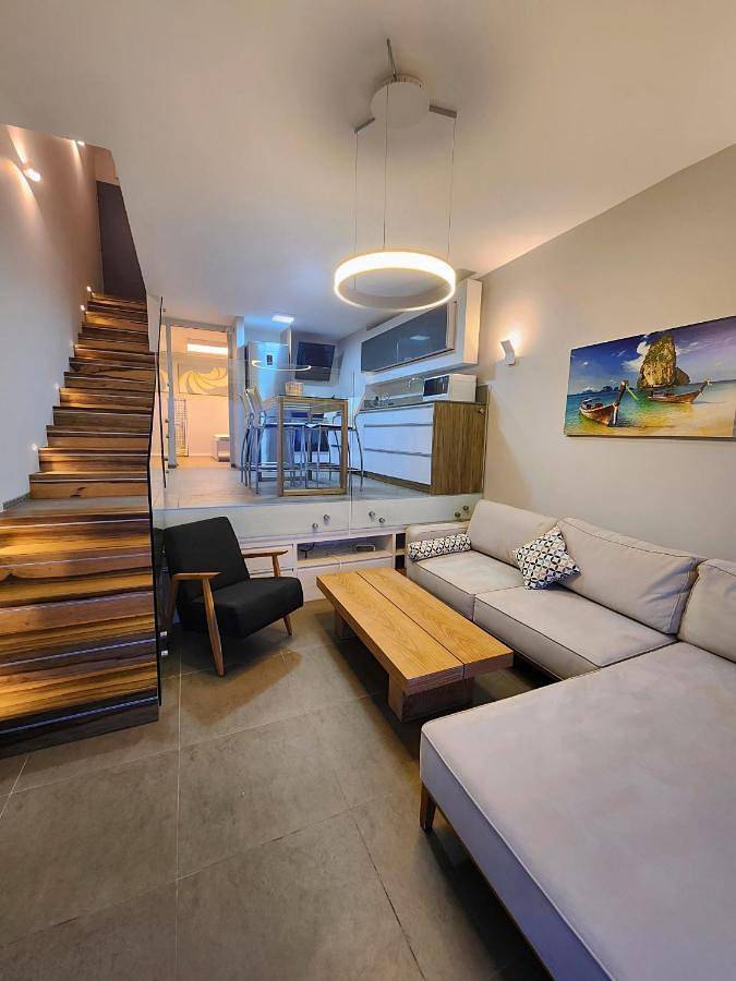 Chambre d’hôte pour 3 personnes, avec vue et piscine