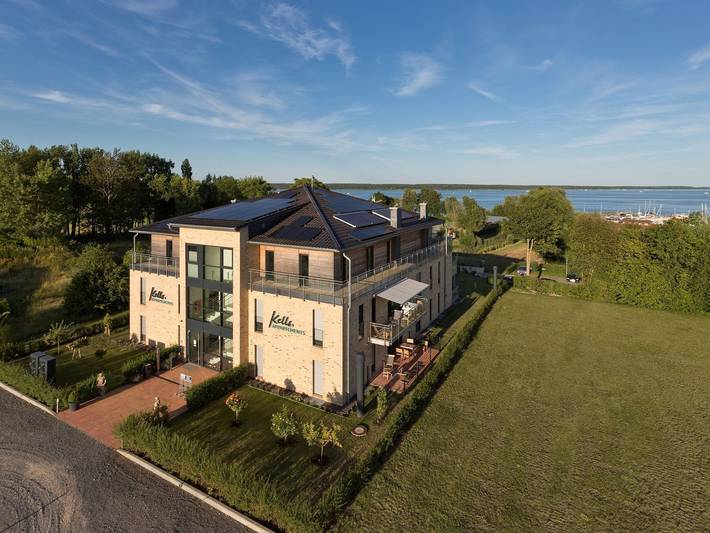 Ferienwohnung für 5 Personen, mit Seeblick und Ausblick sowie Balkon und Balkon/Terrasse, kinderfreundlich in Klink - 2