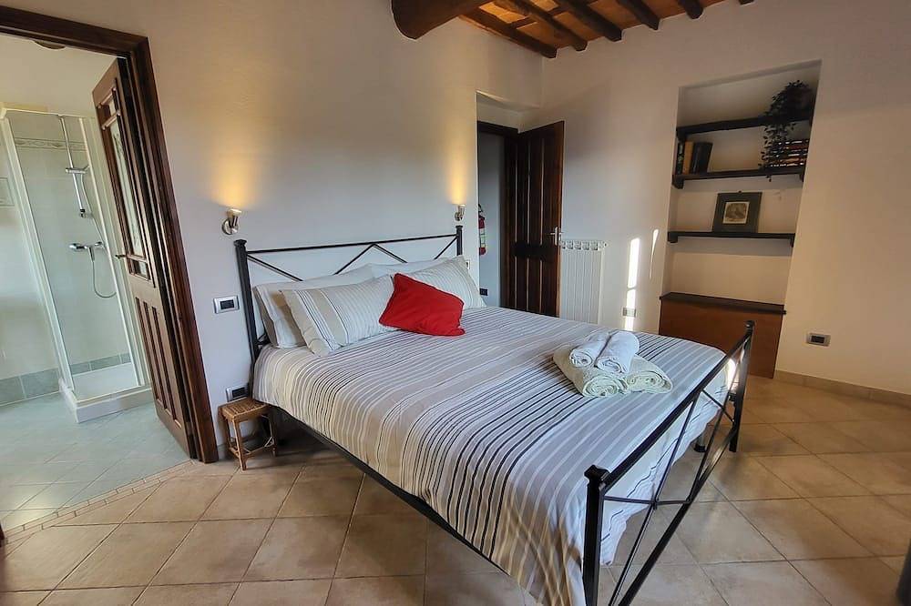 Orbaci - Heerlijke boerderij met prive zwembad, terras en tuin Wifi! in Castelnuovo di Garfagnana, Garfagnana