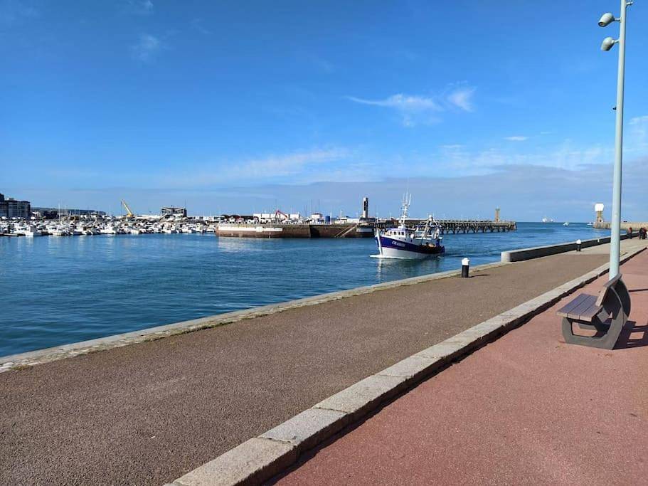 Appartement entier, Abri Côtier-3 étoiles-vue imprenable sur port de plaisance in Fécamp, Région du Havre