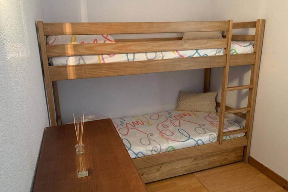 Ganze Wohnung, Cosy 1 Br apartment with swimming pools, tennis, sauna, 5 mn from Annecy's lake. in Giez, Parc naturel régional du Massif des Bauges