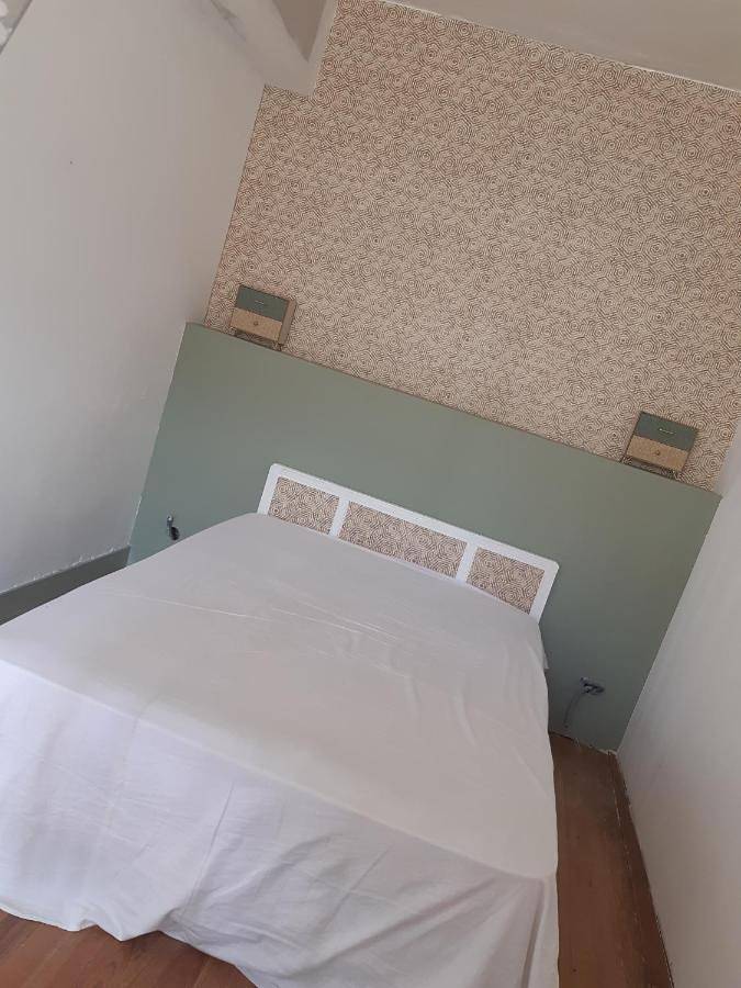 Location de vacances pour 6 personnes, avec terrasse à Vélines - 4