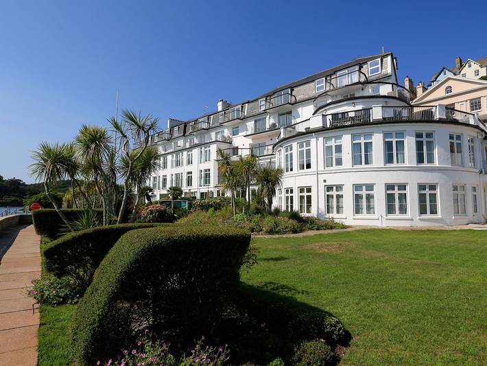 Holiday rental for 4 people, with pool and garden in East Portlemouth
