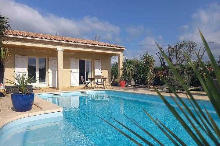 Villa für 8 Personen, mit Balkon und Garten - 1