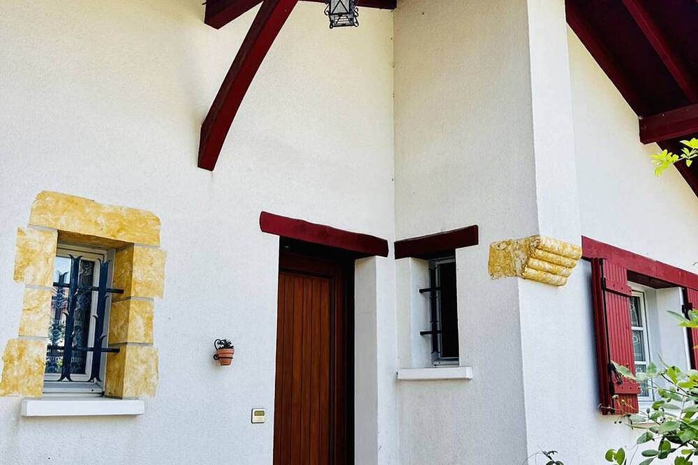 Authentisches Ferienhaus in Espelette: 4 Zimmer, 5 Erw. + 2 Kinder, Internet, Garten, Haustiere erlaubt in Espelette, Bayonne und Umgebung