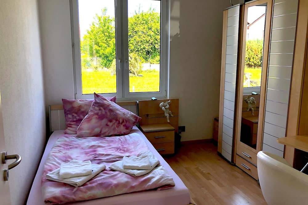 Ganze Wohnung, La Vigna - Living - mit exclusivem aussen Pool und Sauna in Weil am Rhein, Südschwarzwald