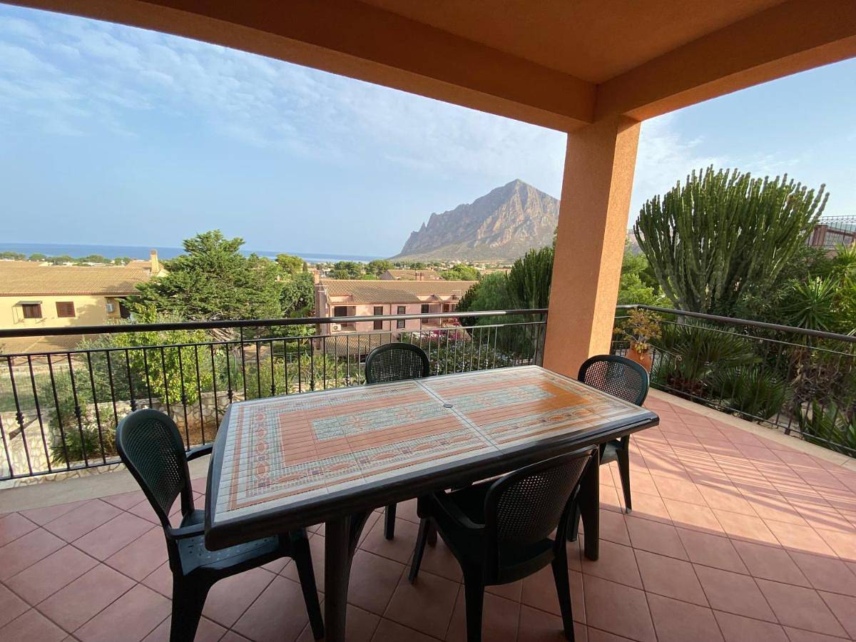 Three-Bedroom Villa in Custonaci, Provincia di Trapani