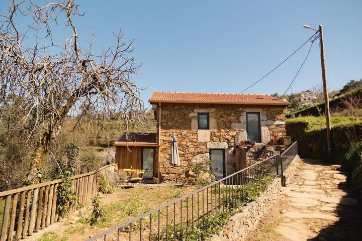 Location de vacances pour 2 personnes, avec jardin à Mondim de Basto - 4