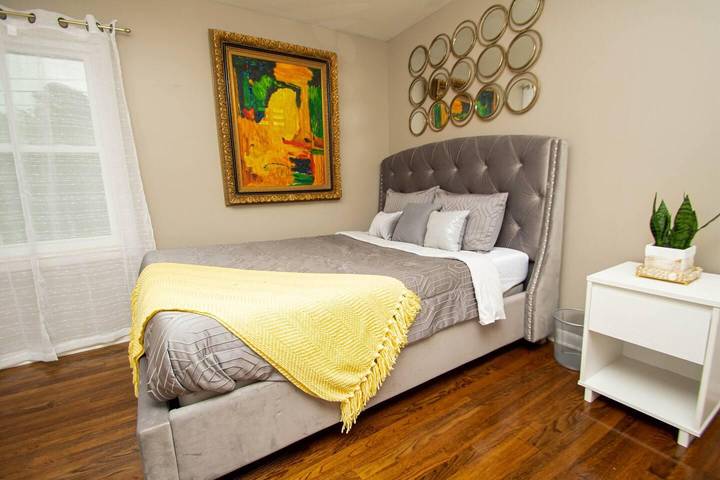 House - Sleeps 8 - Parking - Malls Close in Little Rock, Arkansas