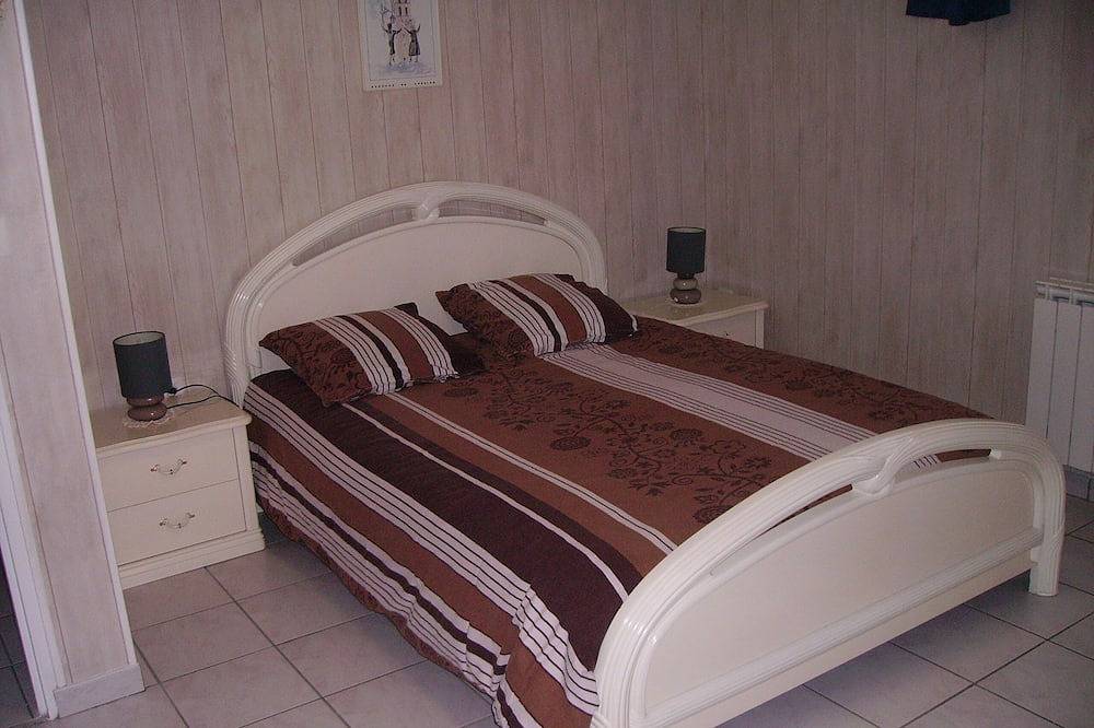 Appartement entier, Appartement Dans Maison Individuelle in Breuillet, Côte de Beauté