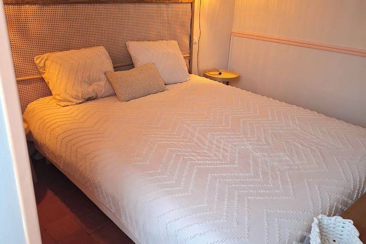 Location de vacances pour 10 personnes, avec terrasse et jardin à Maslives - 3