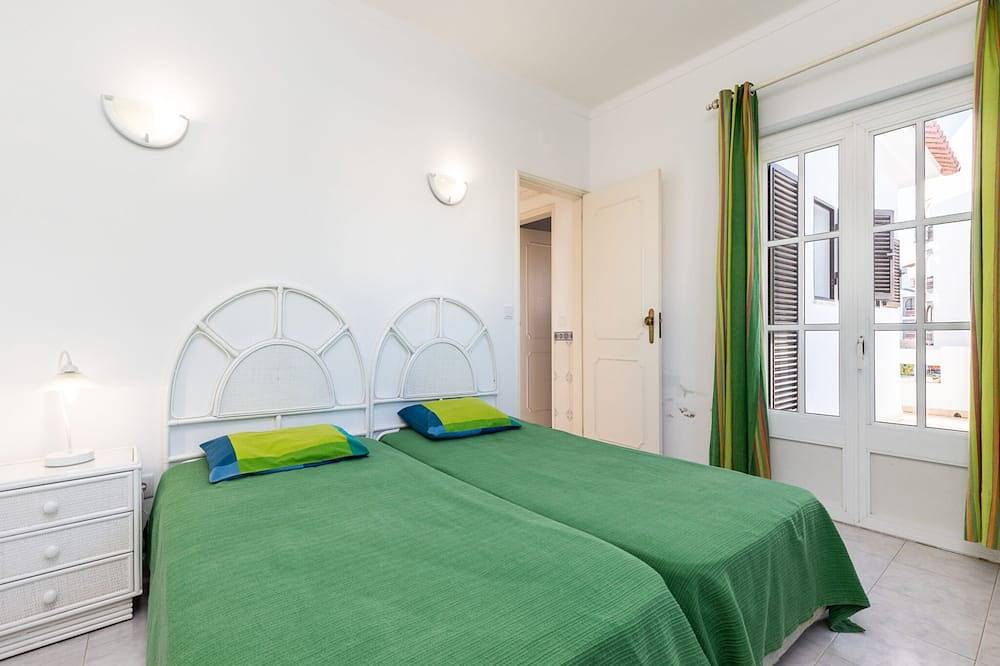 Branle Villa, Wifi, cerca de la playa in Praia da Lota, Manta Rota
