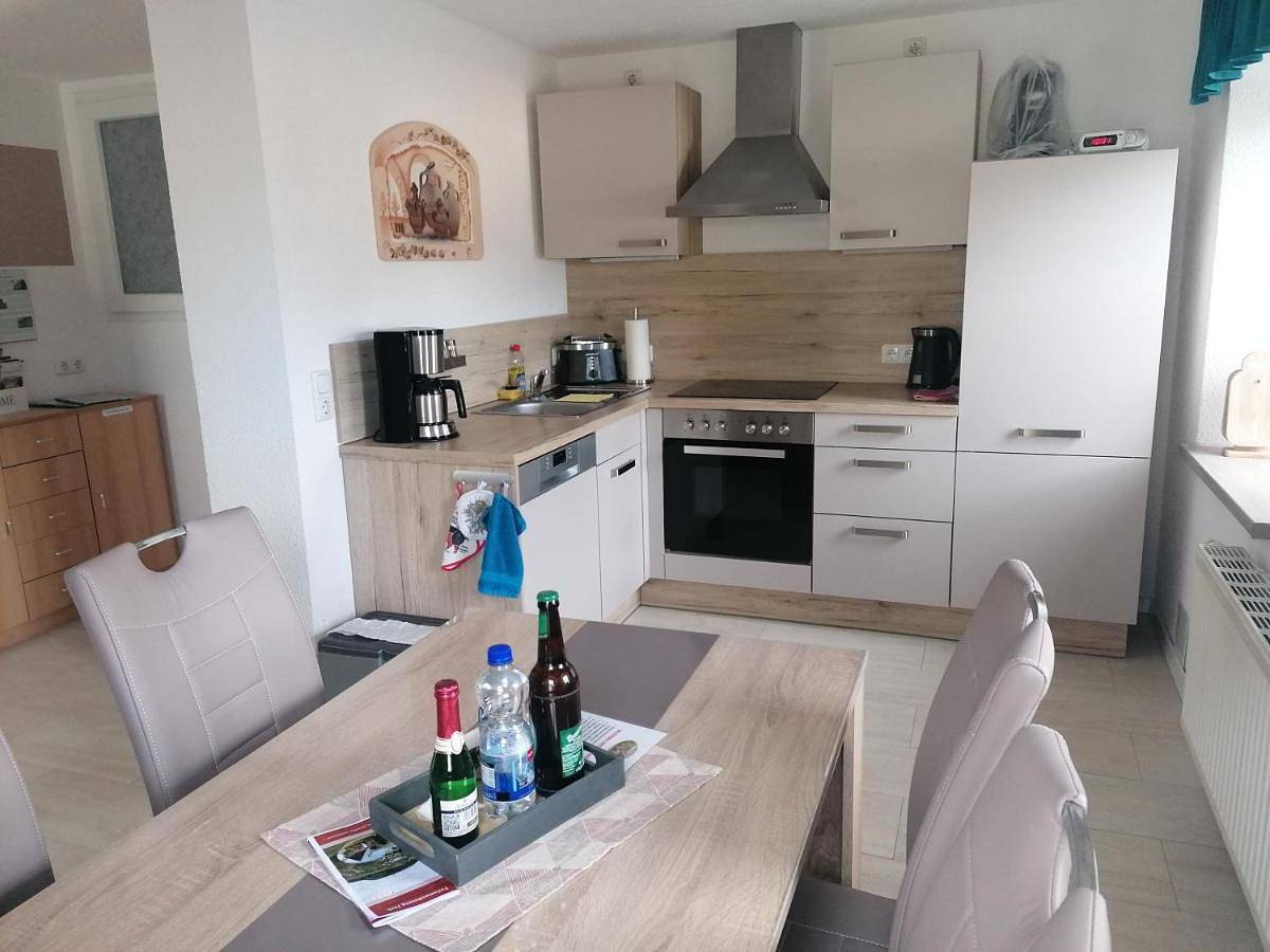 Ganze Wohnung, Apartment with Balcony in Bärenstein, Erzgebirge
