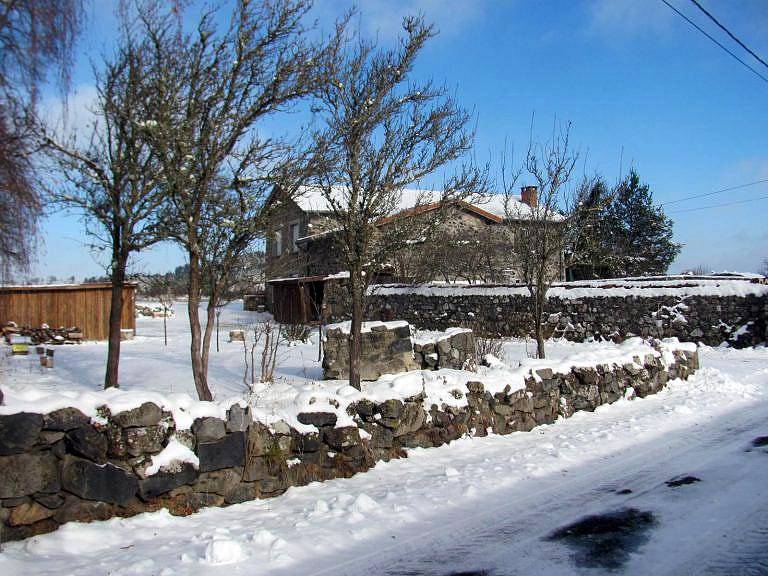 Gite Plansonnier et chambres d'hôtes - Chambre Bleue in Saint-Julien-d'Ance, Massif central