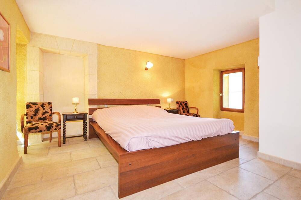 Acogedora casa en Apt con Wifi in APT, Parque natural regional del Luberon