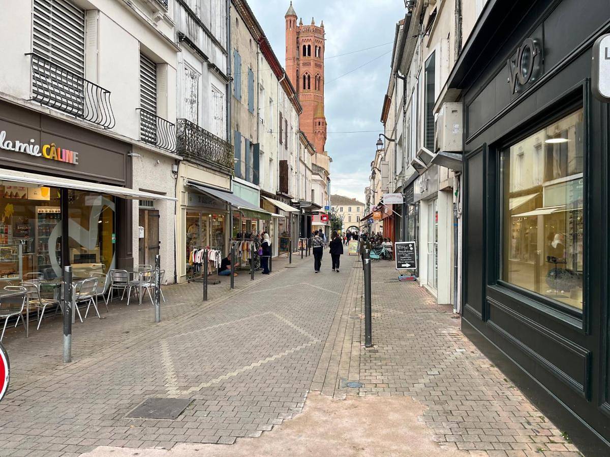 Appartement entier, Studio climatisé avec balcon in Villeneuve-sur-Lot, Quercy