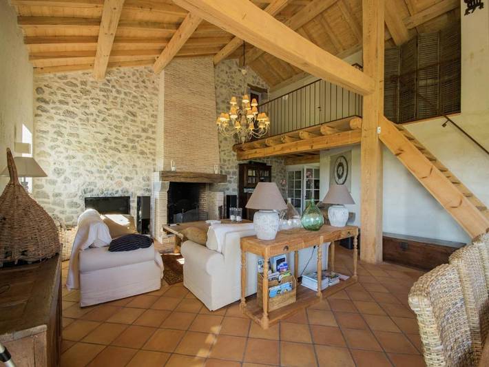 Maison de vacances pour 12 personnes, avec terrasse ainsi que piscine et jardin, animaux acceptés